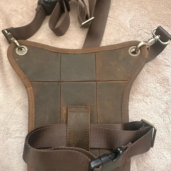 Mens Genuine Leather Waist Pack Messenger Motorcycle Waist Pack Shoulder Drop - Picture 4 of 4